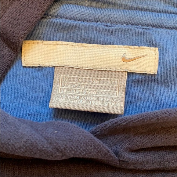 Nike hoodie with contrast hood lining - Picture 4 of 4
